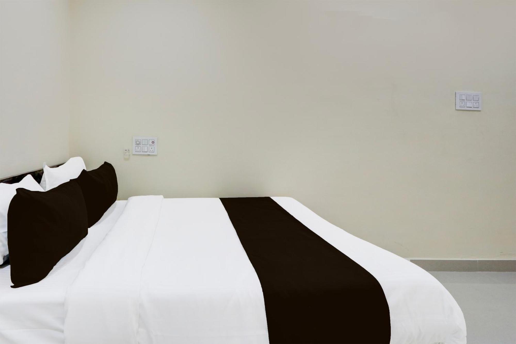 Hotel O Gk Grand Bibinagar 外观 照片